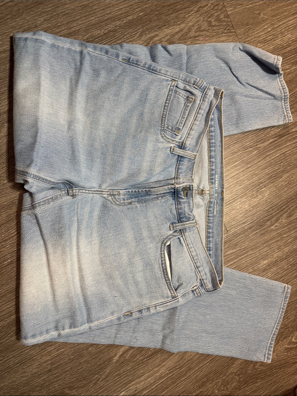 Old Navy Light Wash WOW boyfriend mid-rise women’s Jean. Size 12. Inseam 30 1/2